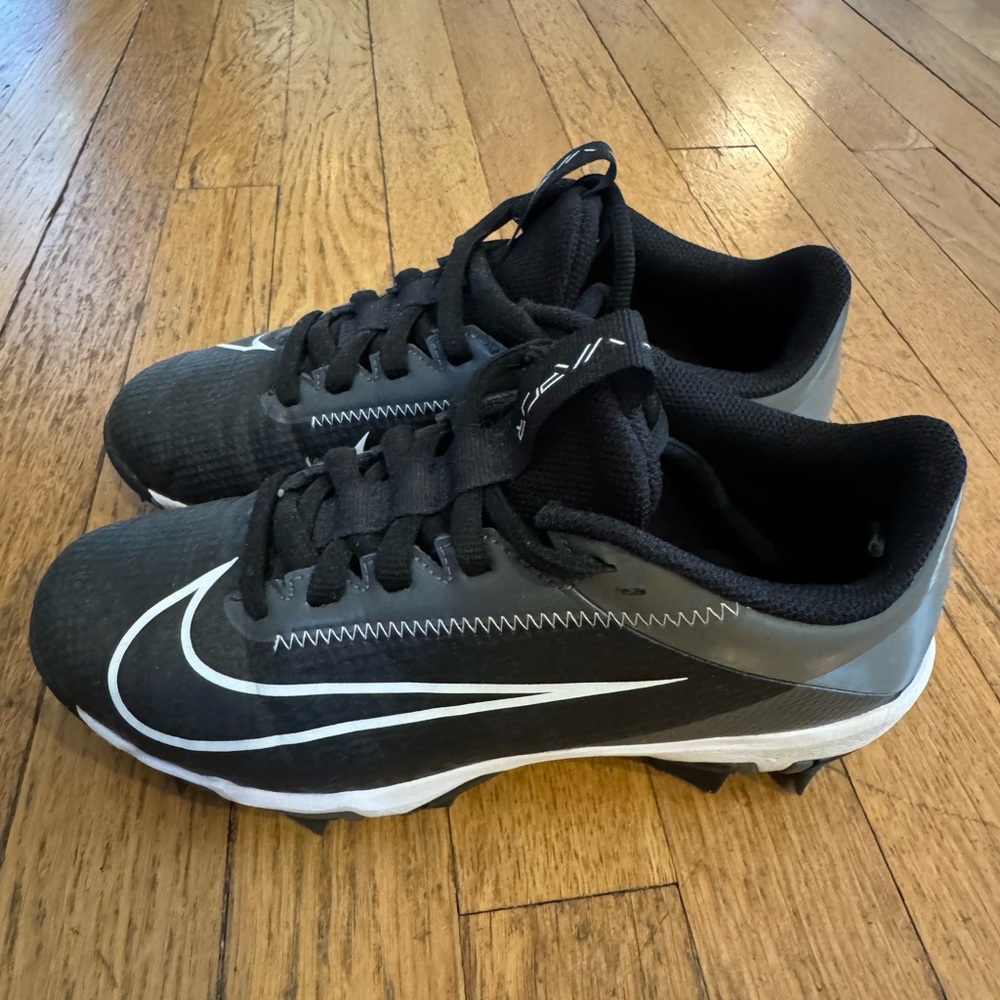 Nike Vapor Edge Shark 2 Youth Football Cleats